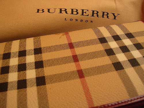 lavoro-in-burberry