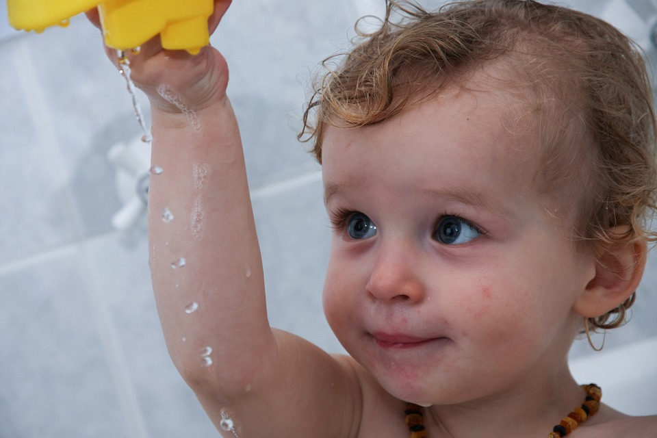 quantita-acqua-bambini